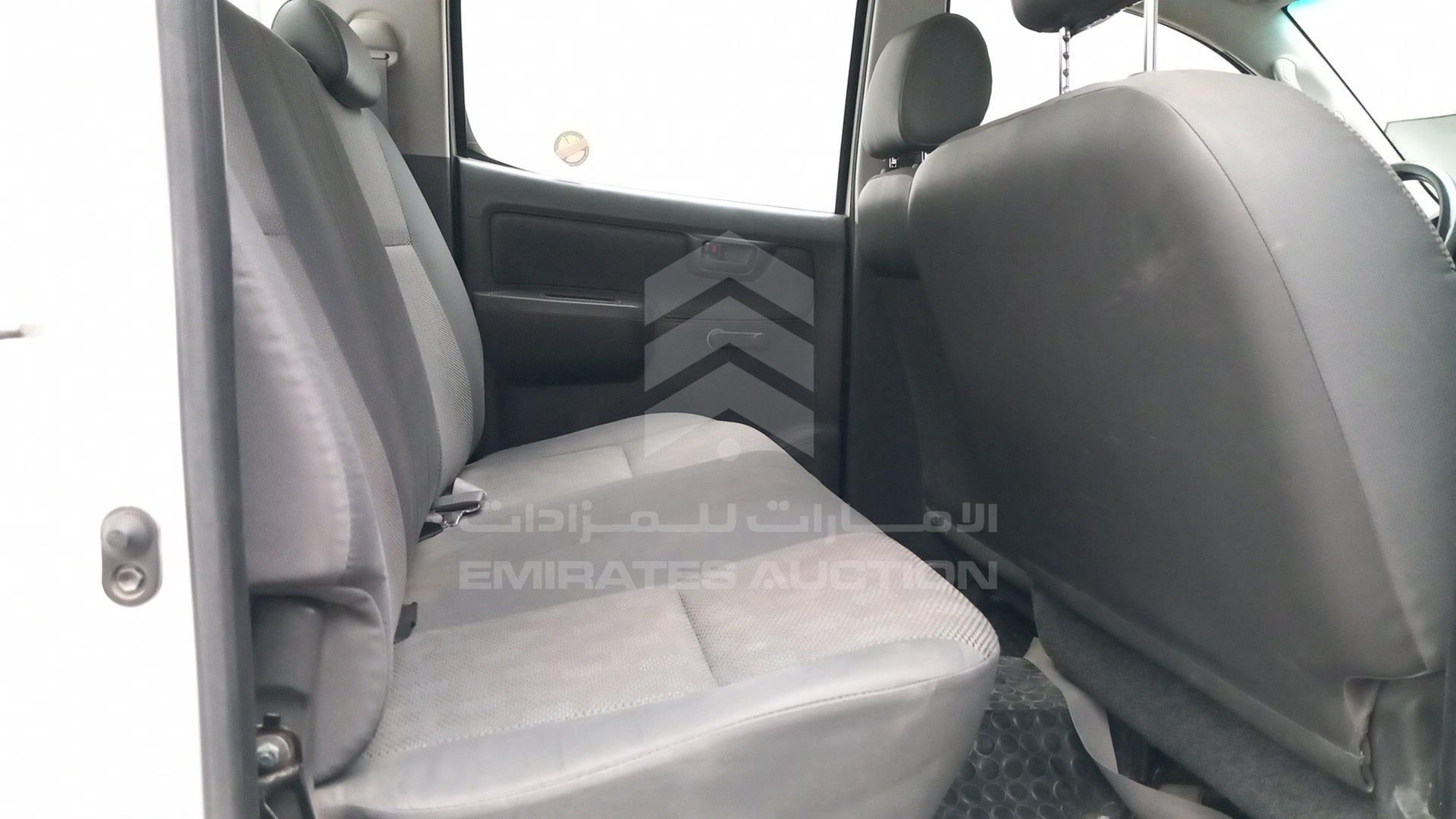2013 TOYOTA HILUX VIN: MR0FX22G8D1360307