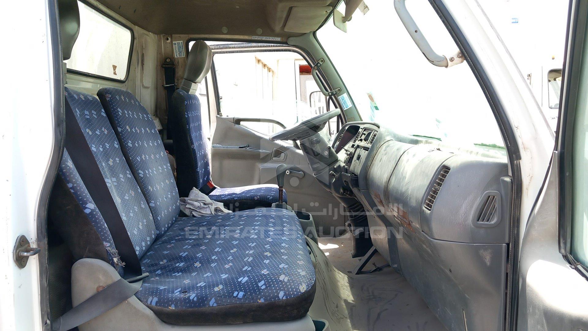 2004 MITSUBISHI CANTER VIN: JL7BCE1K64K010669