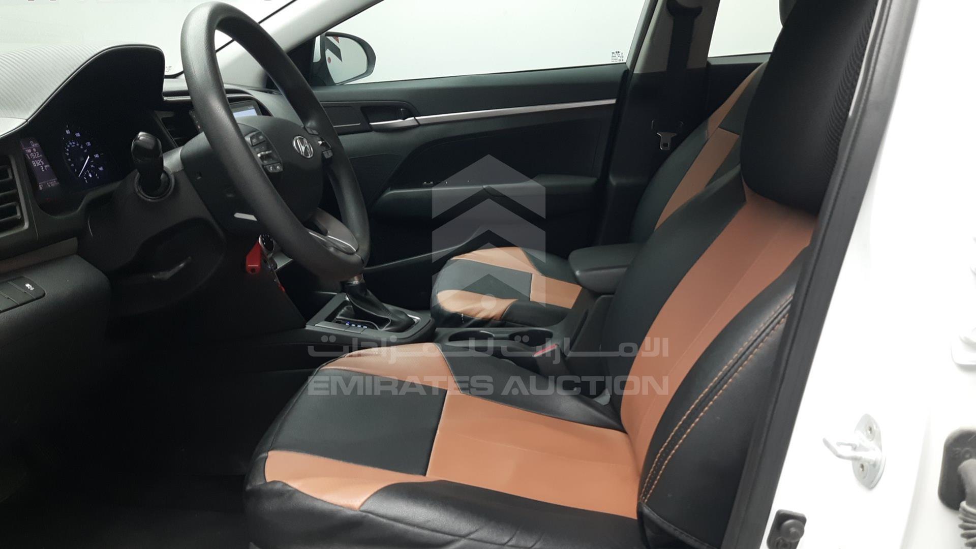 2019 HYUNDAI ELANTRA VIN: 5NPD74LF0KH458356