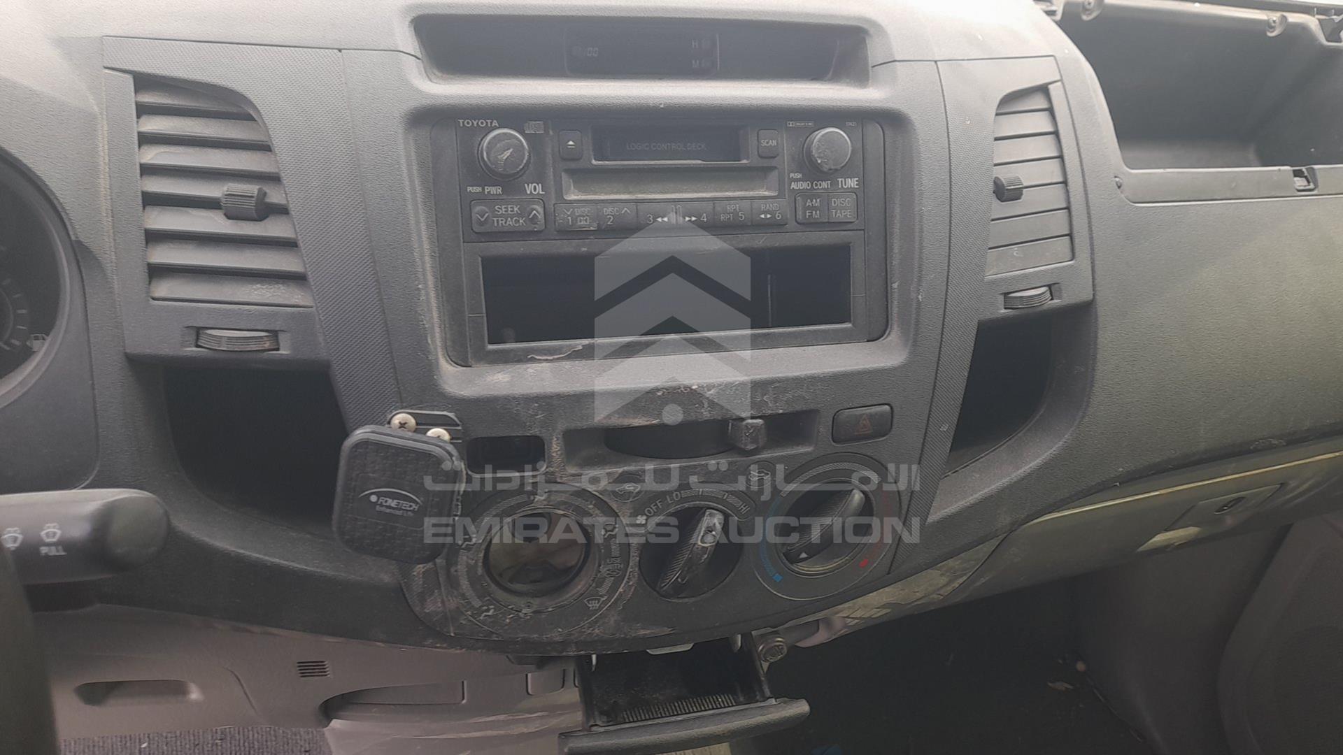 2007 TOYOTA HILUX VIN: MR0EX12G572301980
