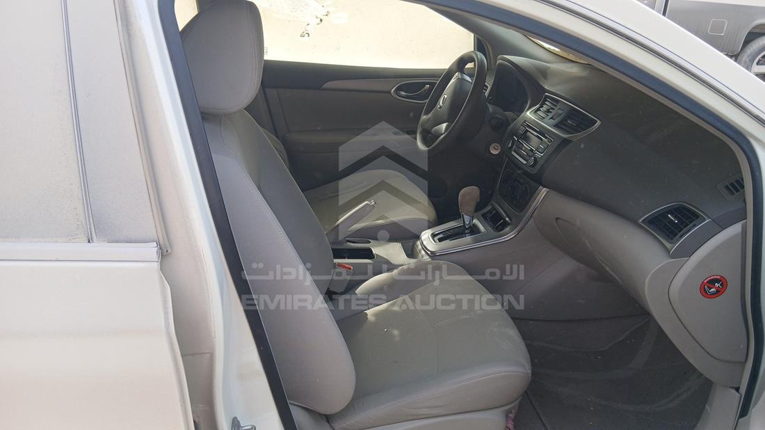 نيسان سينترا 2019 — زاوية الراكب الأمامي للمقعد — صورة 22