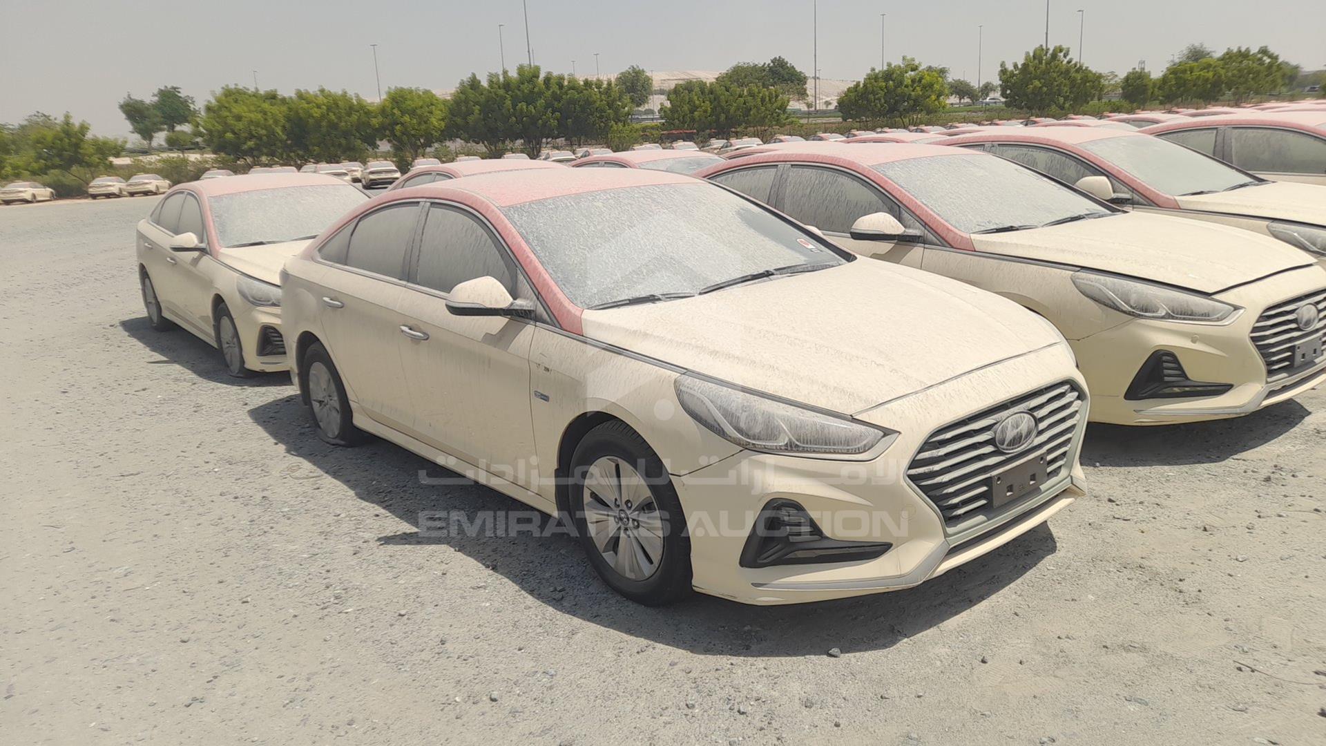 2018 HYUNDAI SONATA VIN: KMHE24136JA082047