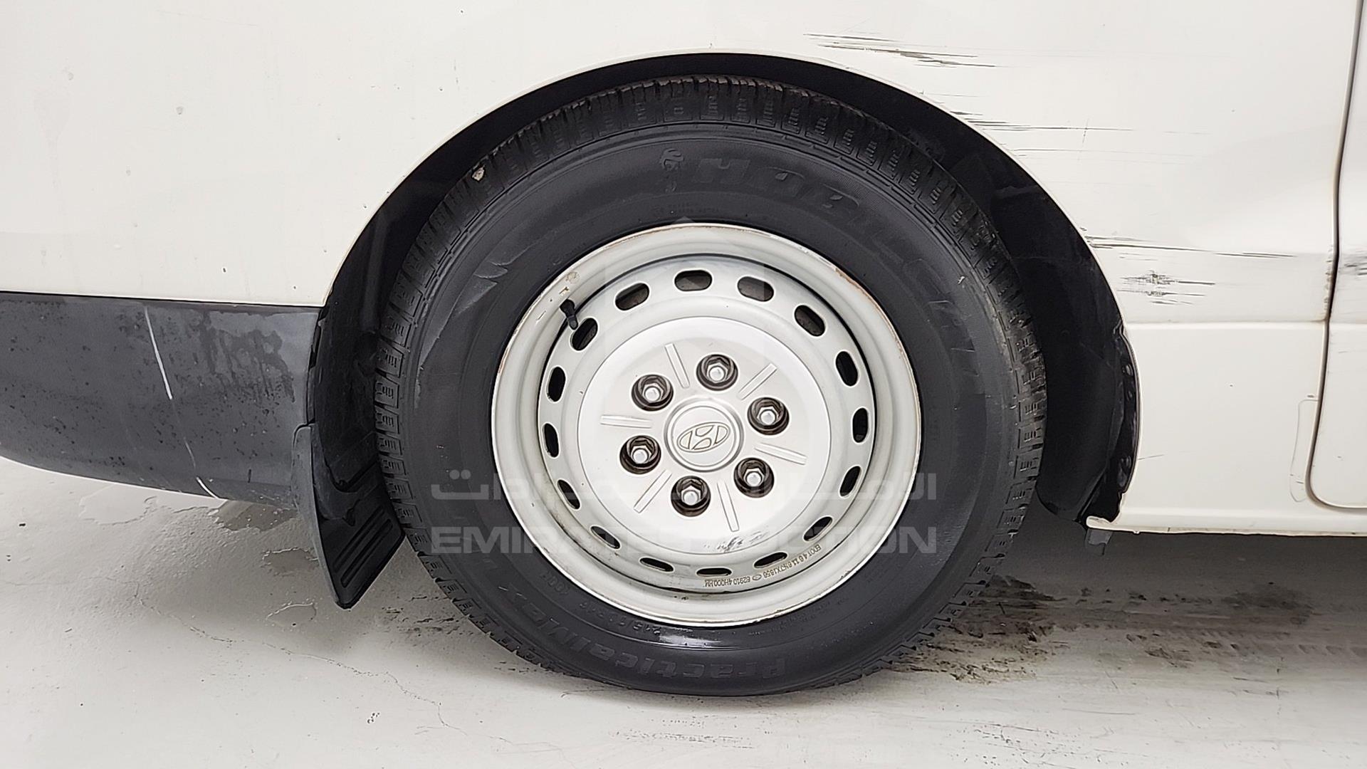 2012 HYUNDAI H1 VIN: KMHWG81R8CU364919