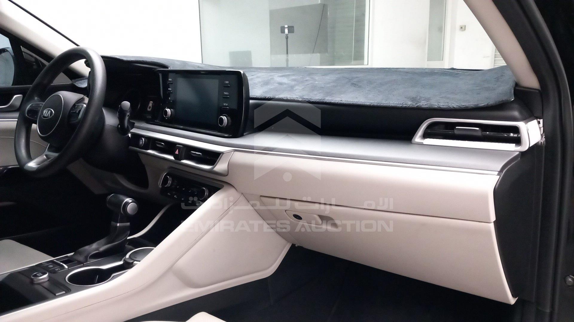 2021 KIA K5 VIN: KNAG2417XM5090808