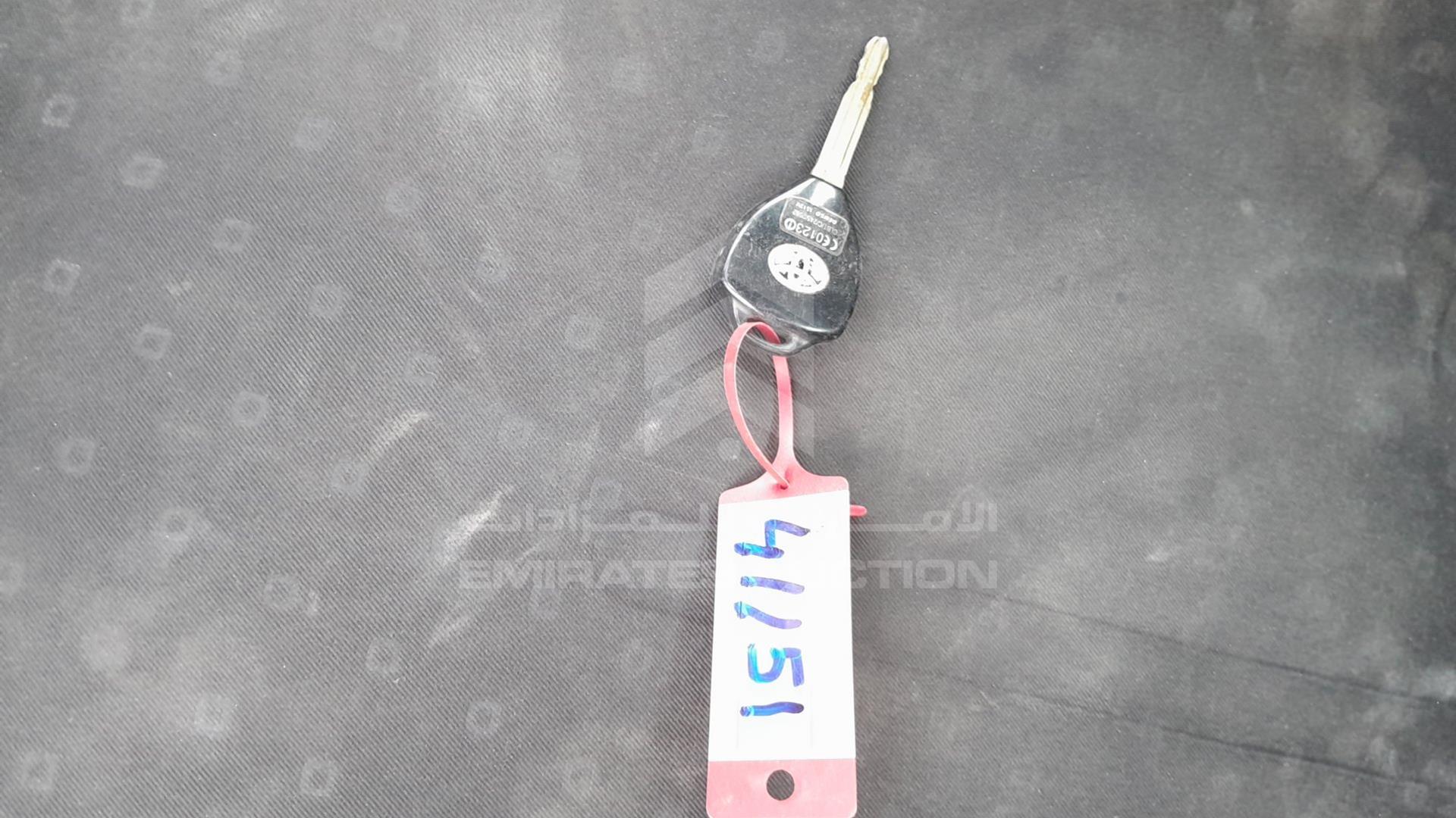 2008 TOYOTA YARIS VIN: JTDKW923585114707