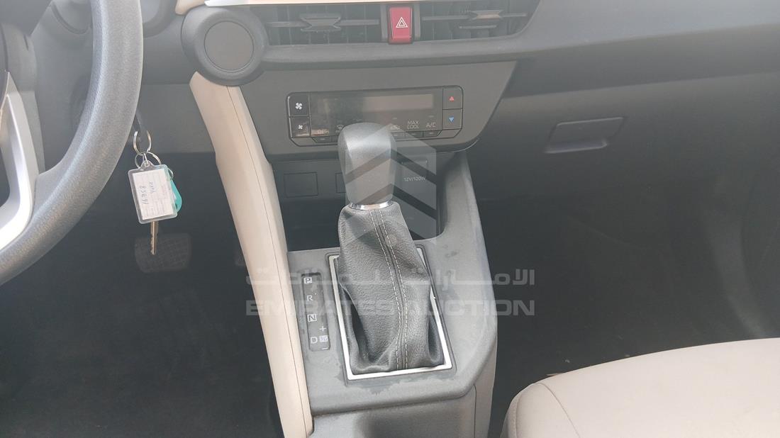 تويوتا ياريس 2023 — زاوية ناقل الحركة — صورة 17