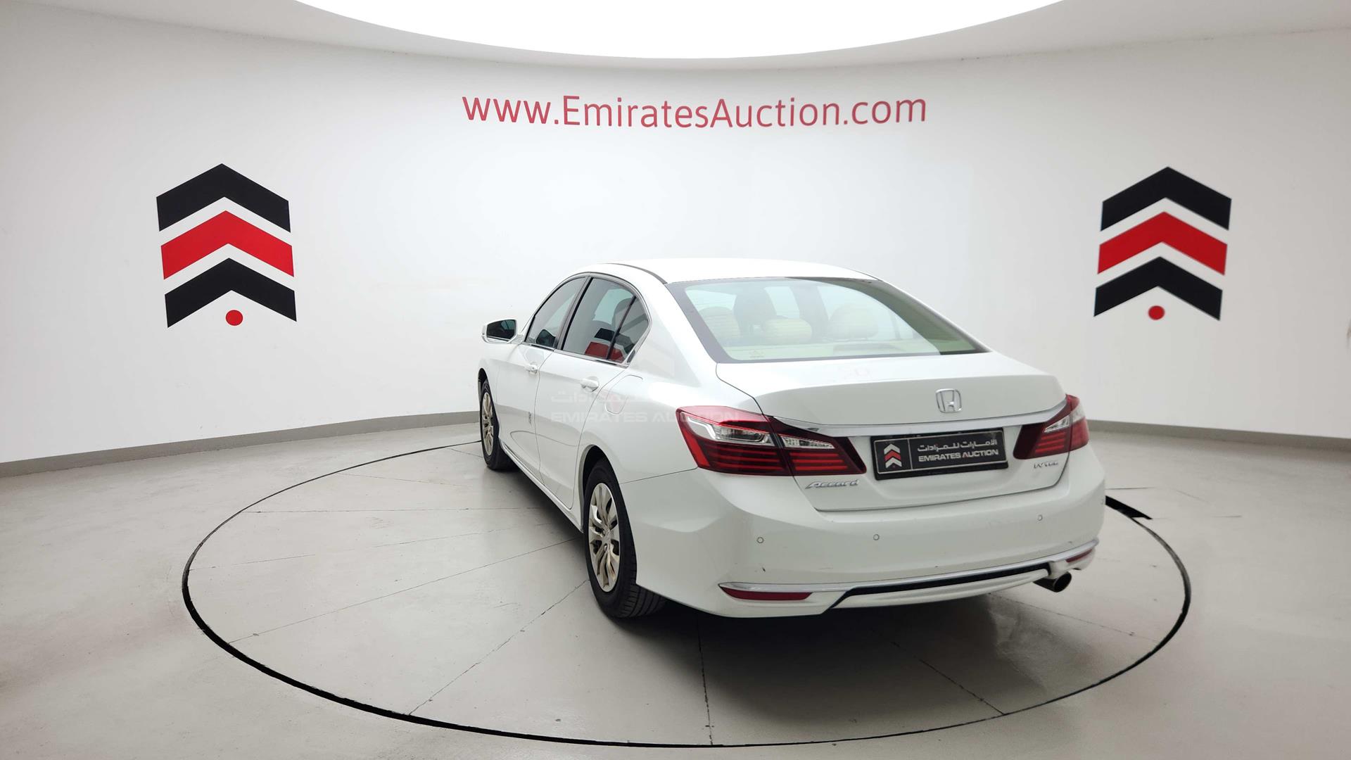 2017 HONDA ACCORD VIN: 1HGCR261XHA618318