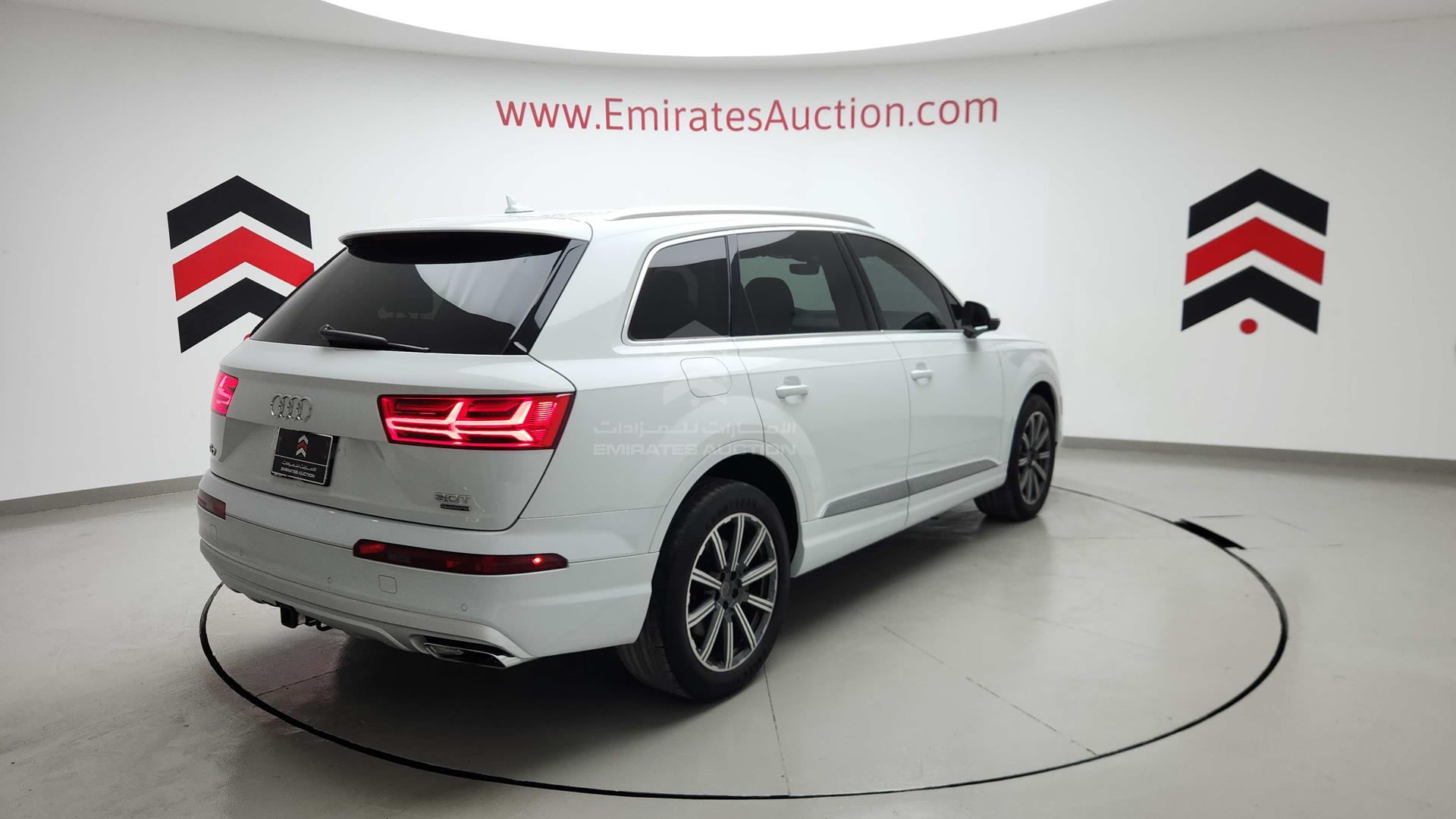 2017 AUDI Q7 VIN: WA1LAAF75HD026709