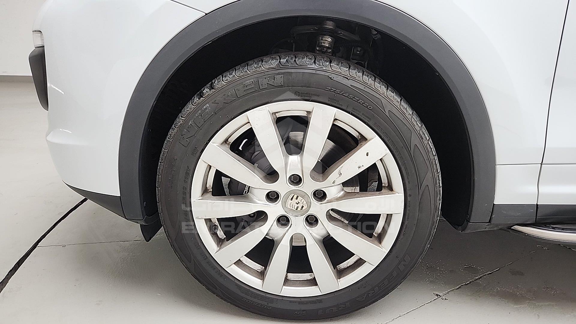 2016 PORSCHE CAYENNE VIN: WP1ZZZ92ZGLA03325
