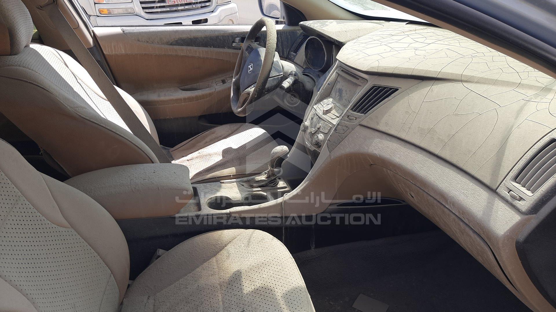 2011 HYUNDAI SONATA VIN: 5NPEB4AC4BH136010