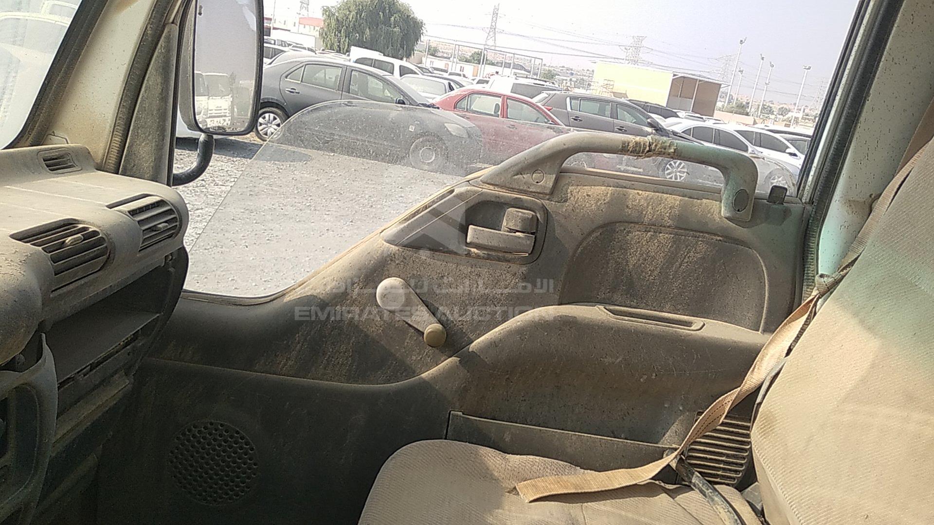 2010 ISUZU NKR VIN: LWLNKR8H7AL037000