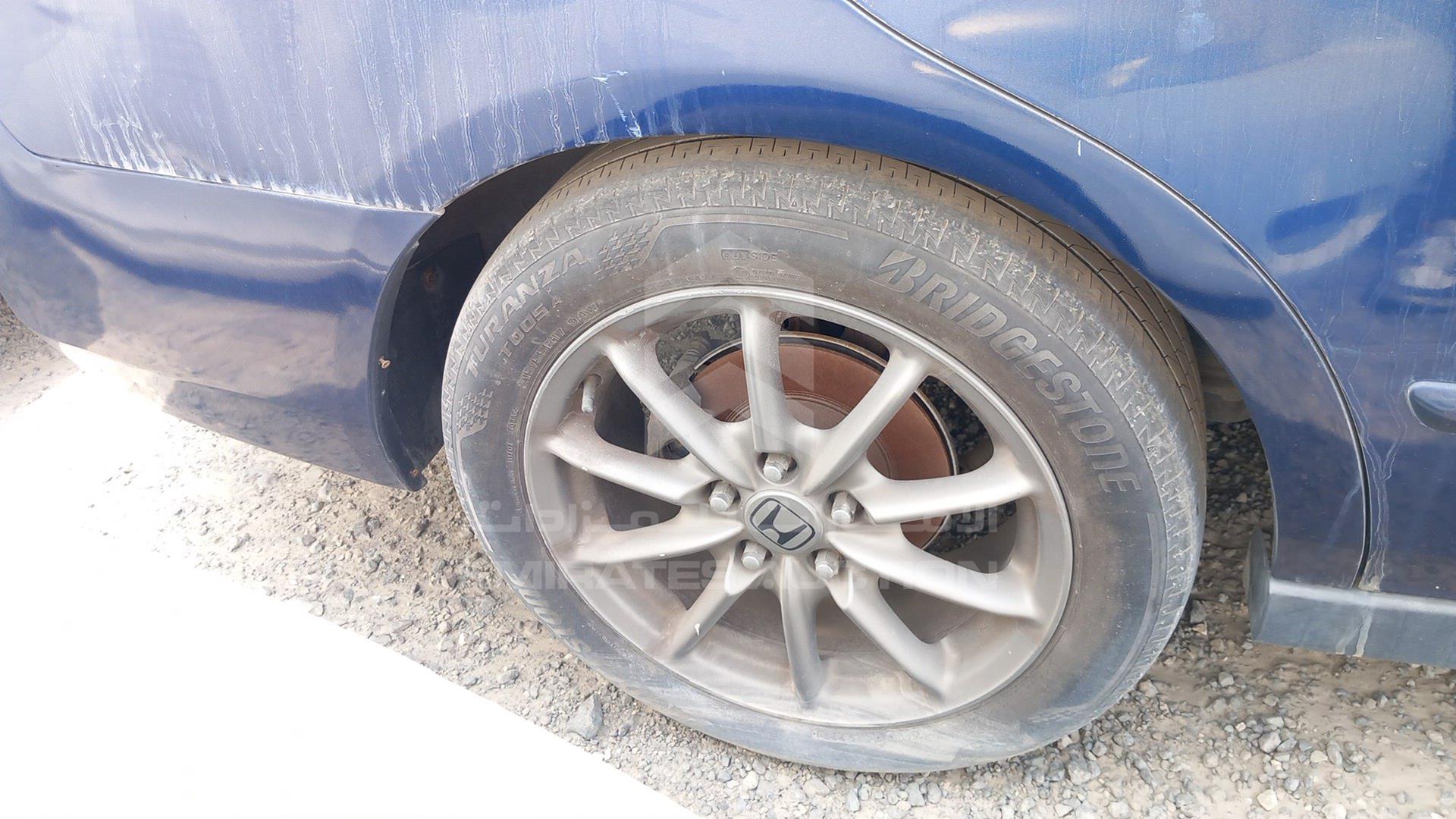 2005 HONDA ACCORD VIN: JHMCM56515C403491