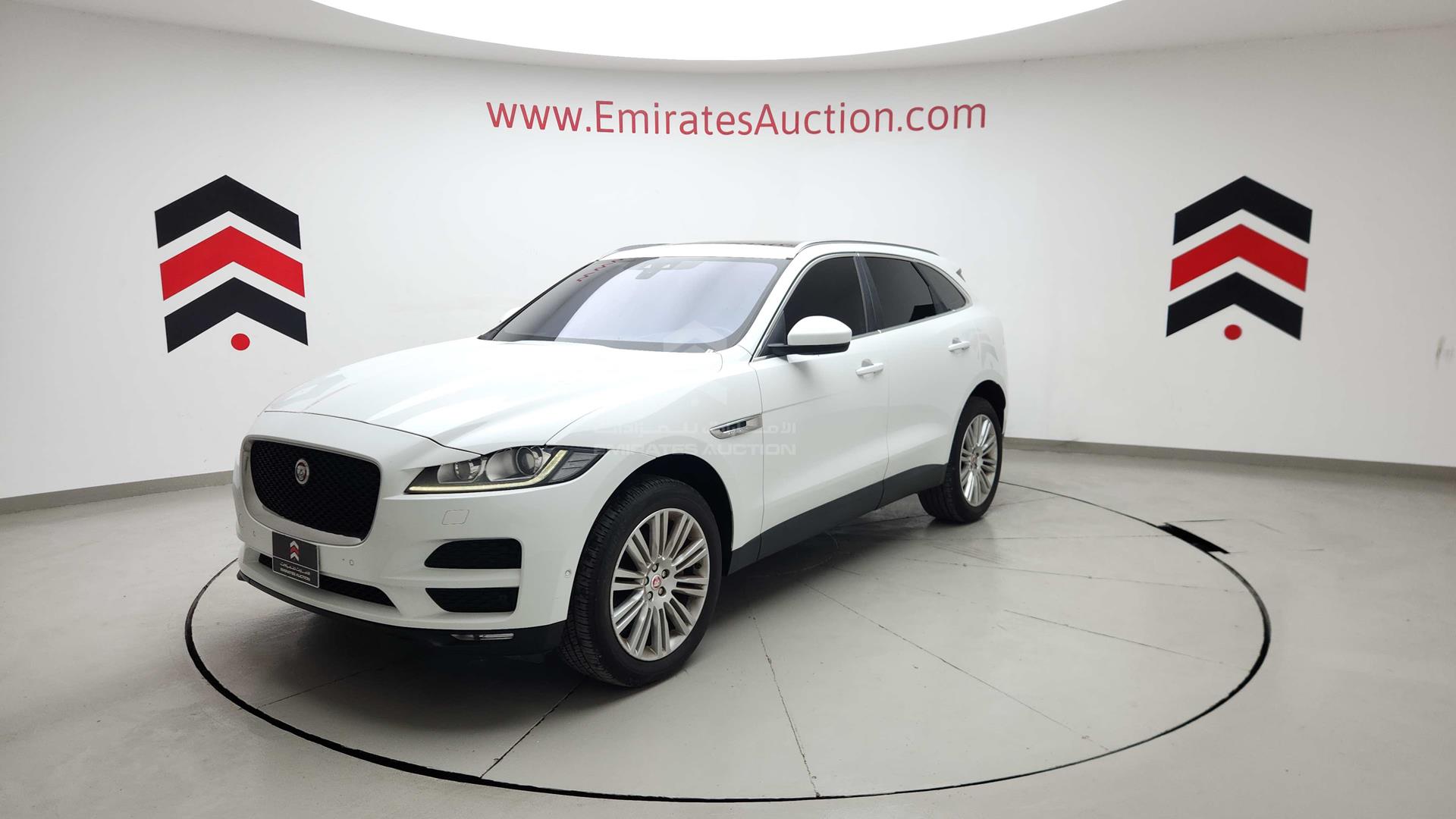 2017 JAGUAR F-PACE VIN: SADCA2BV7HA077179