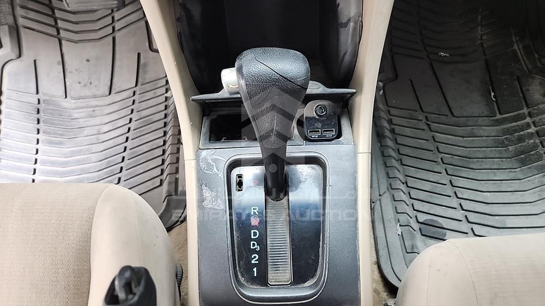 2004 Honda Accord — Gear View — Photo 19