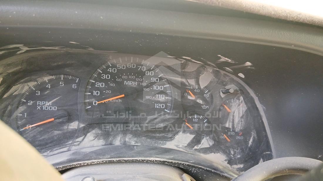 2005 GMC Yukon — Speedometer & RPM Gauges — Photo 14