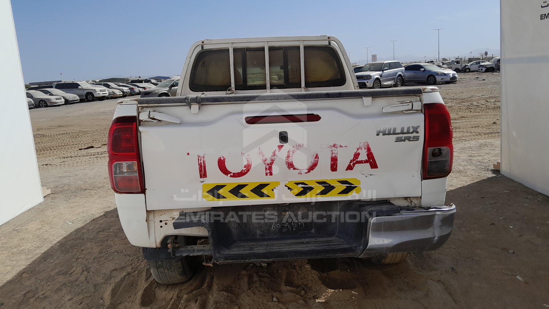 0 TOYOTA HILUX VIN: MR0HX8CD100881708
