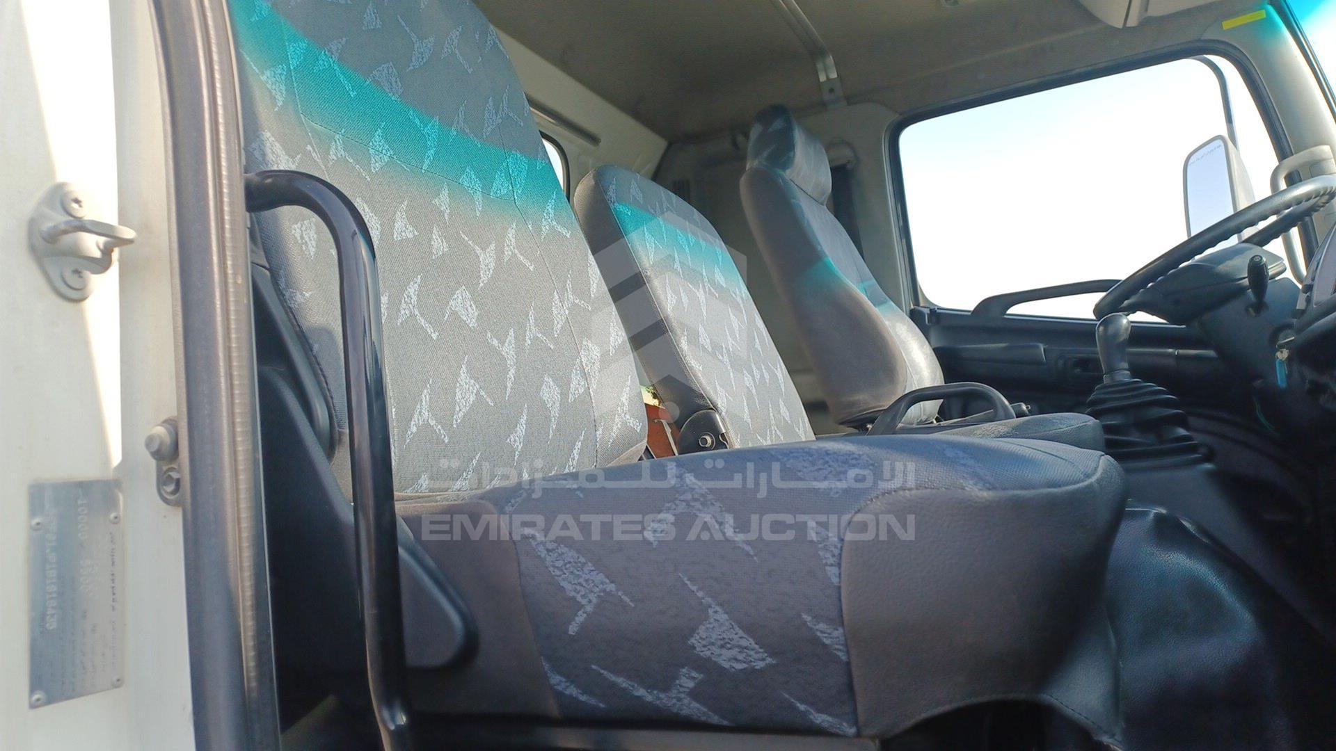 2011 HINO 500 VIN: JHDFG1JP1B1S18435