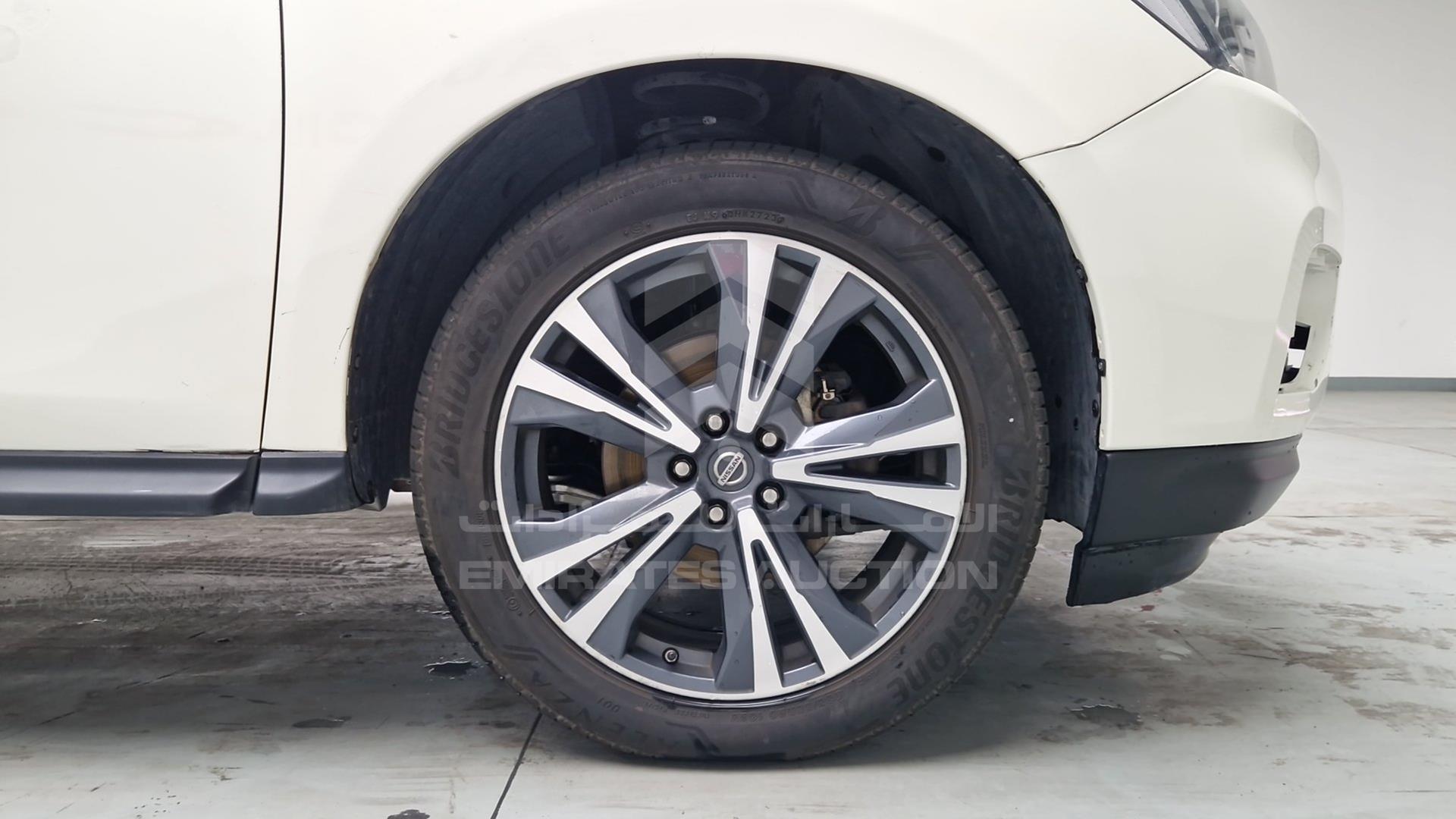 2019 NISSAN PATHFINDER VIN: 5N1CR2M81KC579060
