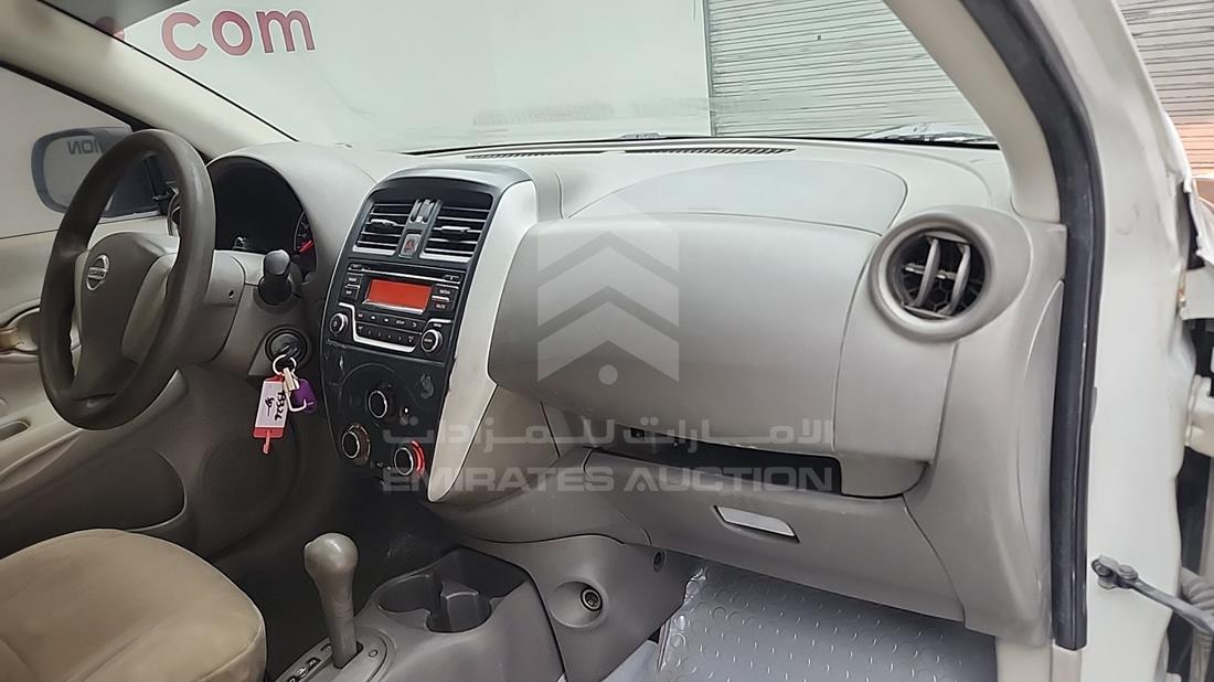 نيسان صني 2019 — زاوية واجهة الراكب الأمامي الأيمن — صورة 24