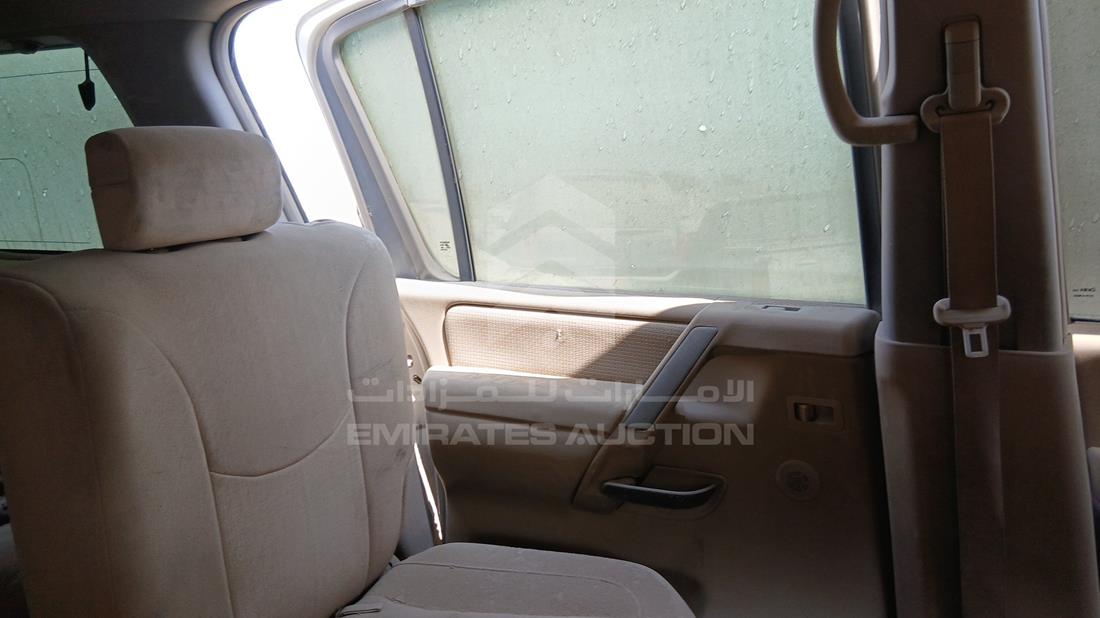 نيسان أرمادا 2006 — الباب الخلفي الأيسر — صورة 19