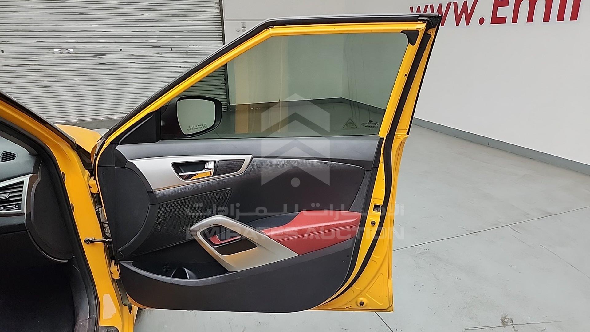 2013 HYUNDAI VELOSTER VIN: KMHTC61C9DU125671