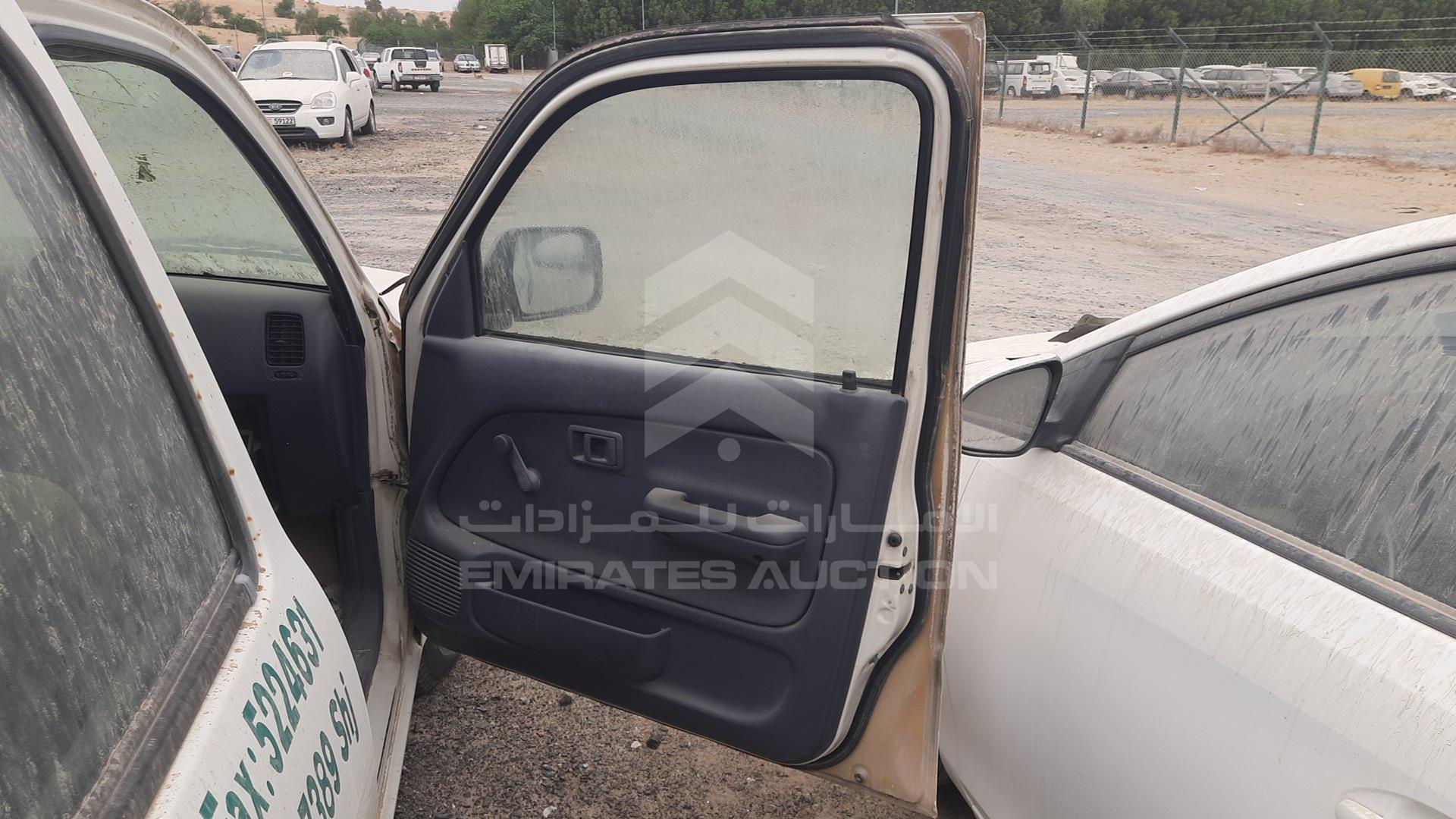 2004 TOYOTA HILUX VIN: JTFEM426740137615