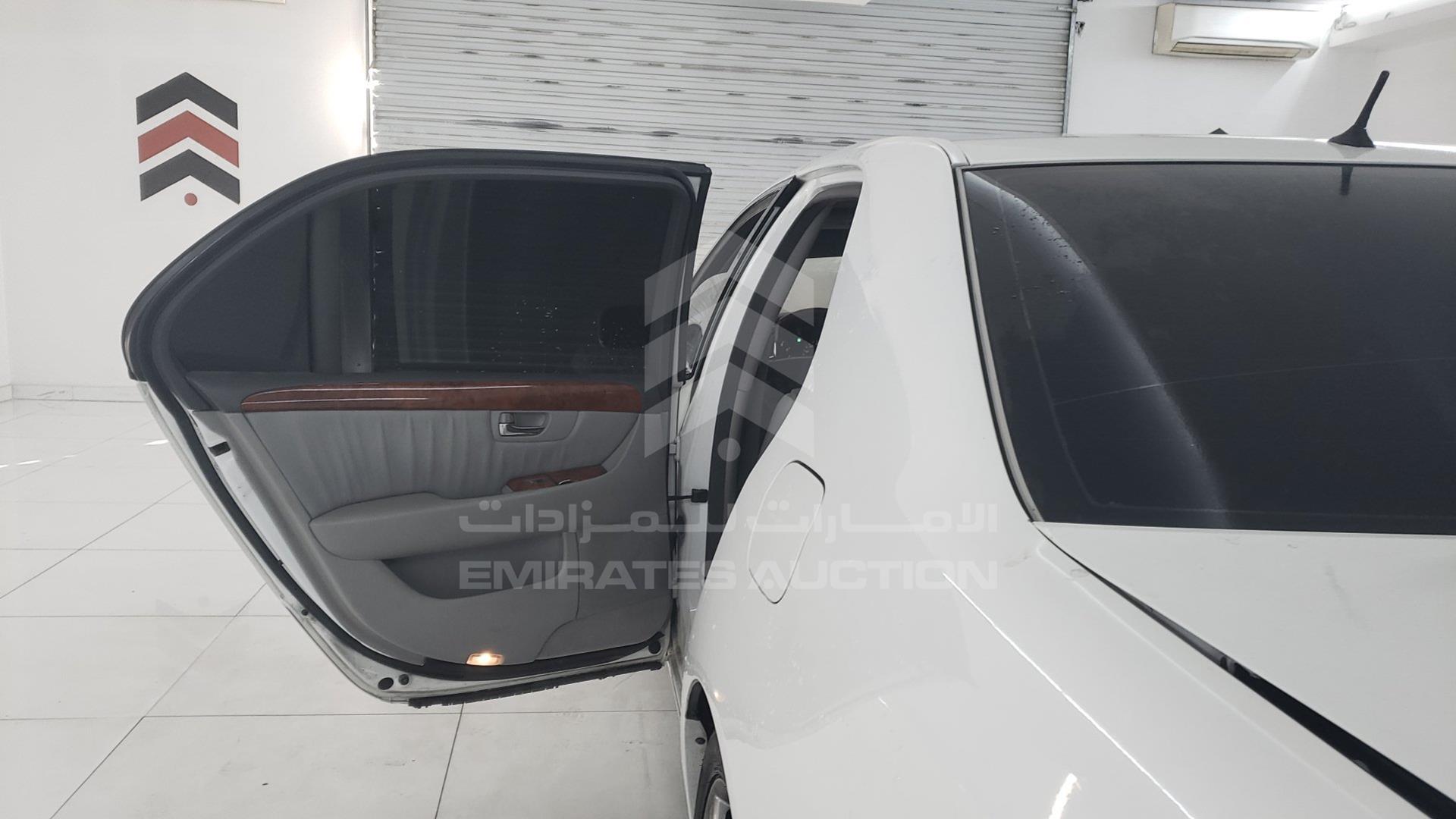 2005 LEXUS LS 430 VIN: JTHBN36F555003086