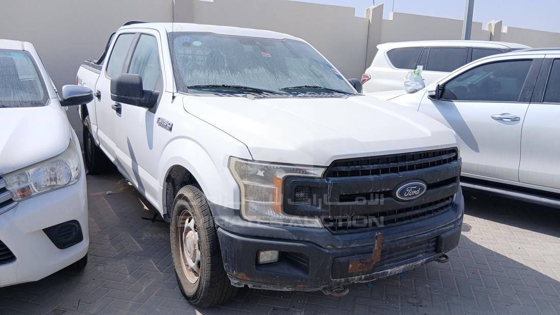 فورد اف 150 2020 — الزاوية الأمامية اليمنى — صورة 10