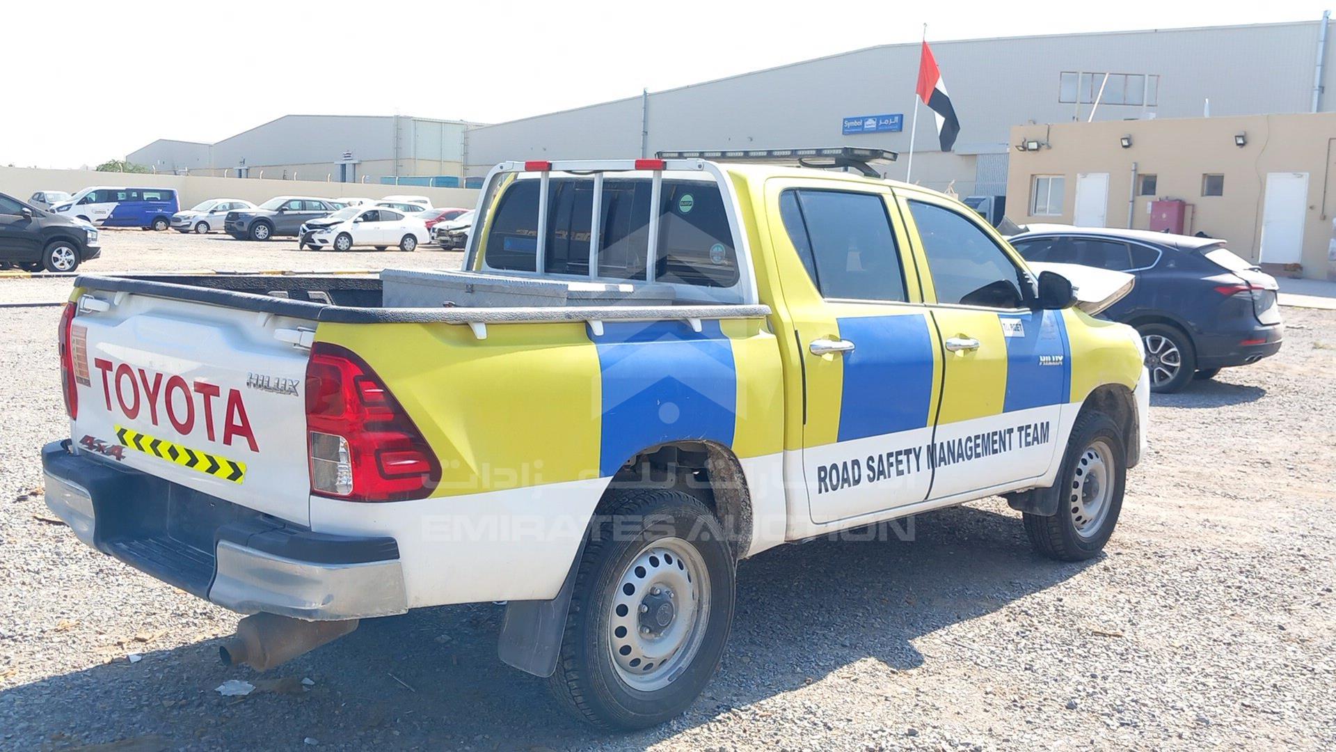 2023 TOYOTA HILUX VIN: MR0DB9CDXP5002142