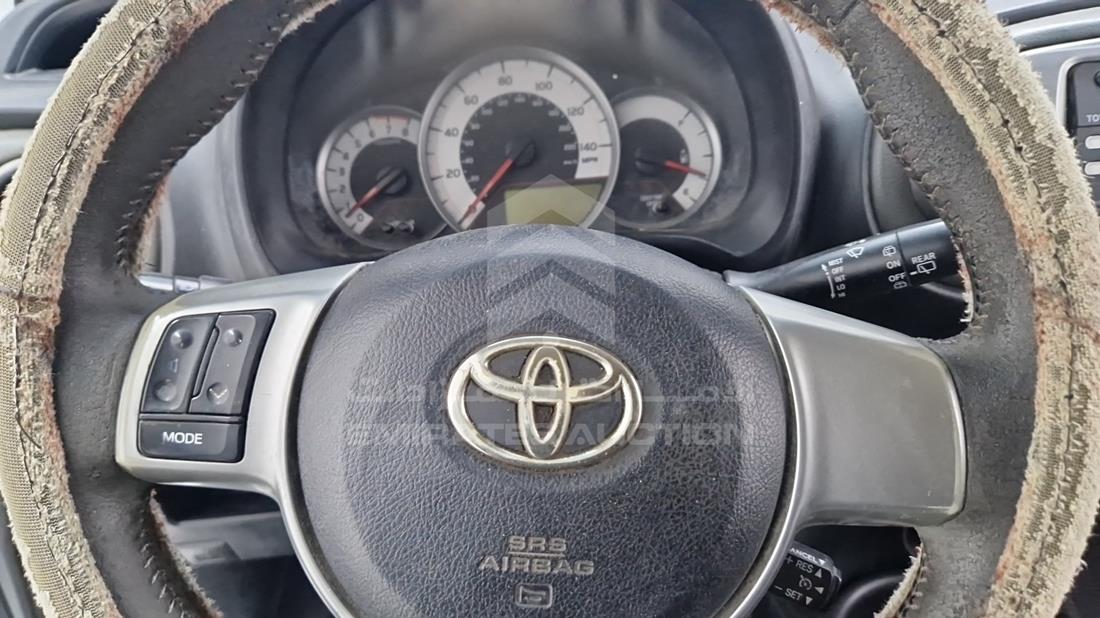 2014 Toyota Yaris — Steering & Mounted Controls — Photo 17
