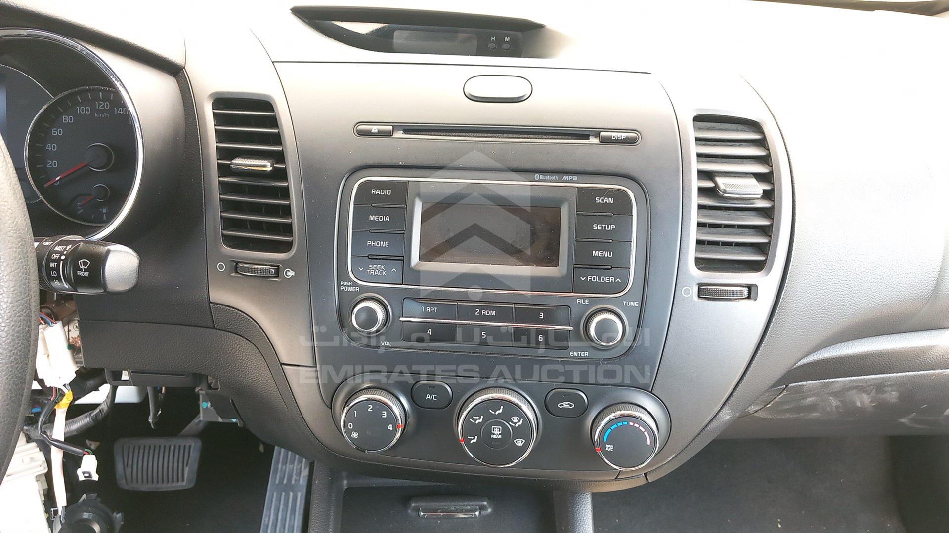 2013 KIA CERATO VIN: KNAFK4111D5806888