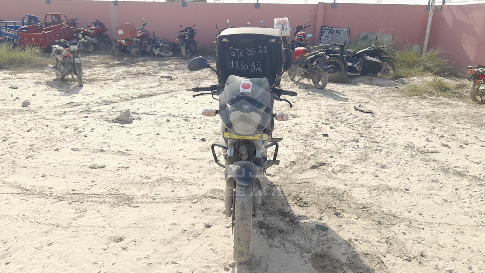 2014 BAJAJ PULSAR 180CC VIN: MD2A12DZ2ECK51155
