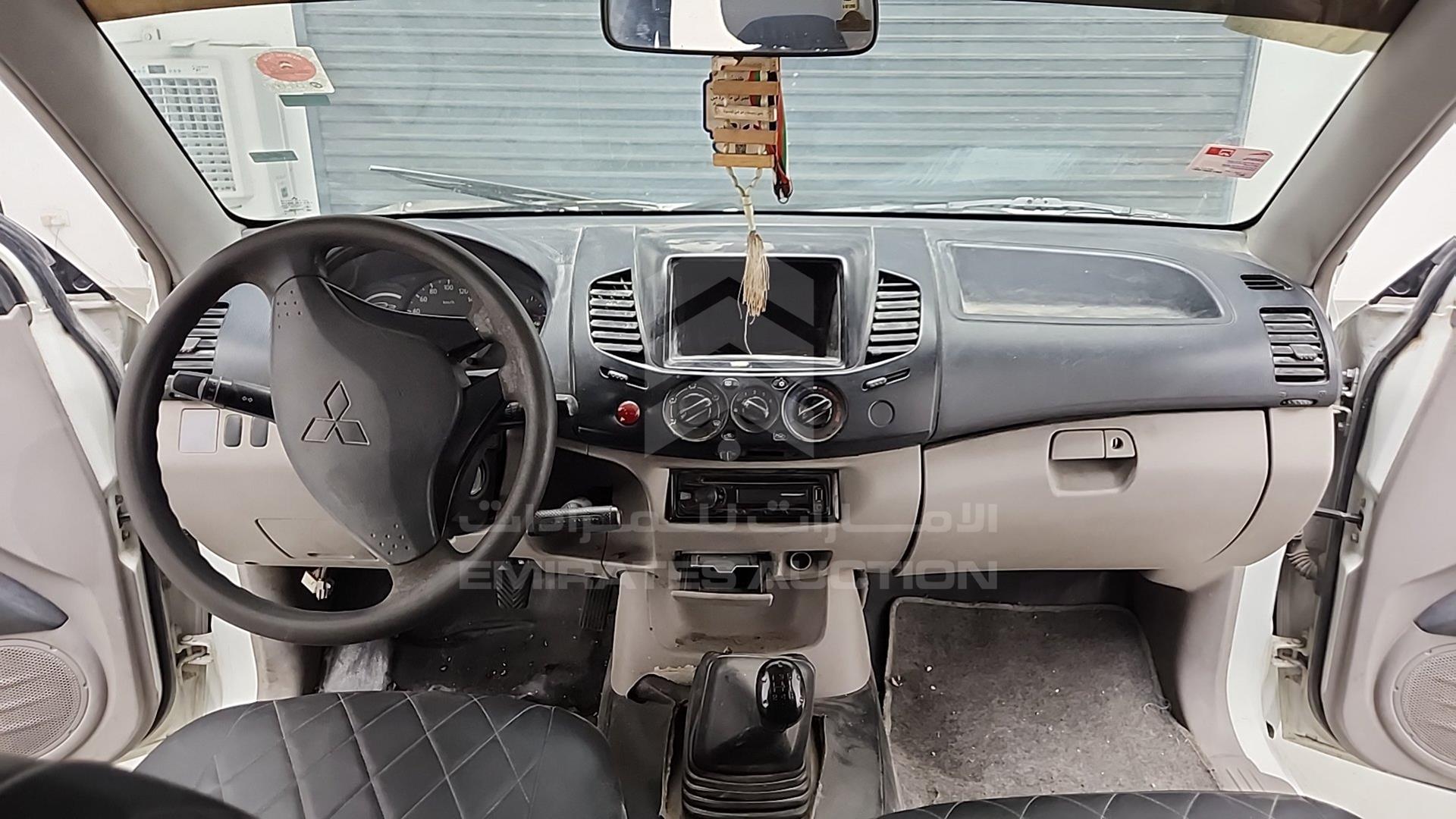 2013 MITSUBISHI L 200 VIN: MMBJNKA50DD007070