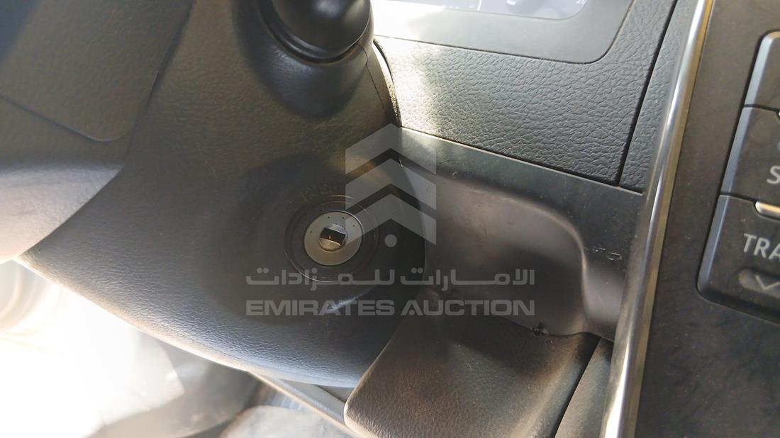 2016 Toyota Camry — Keys — Photo 3