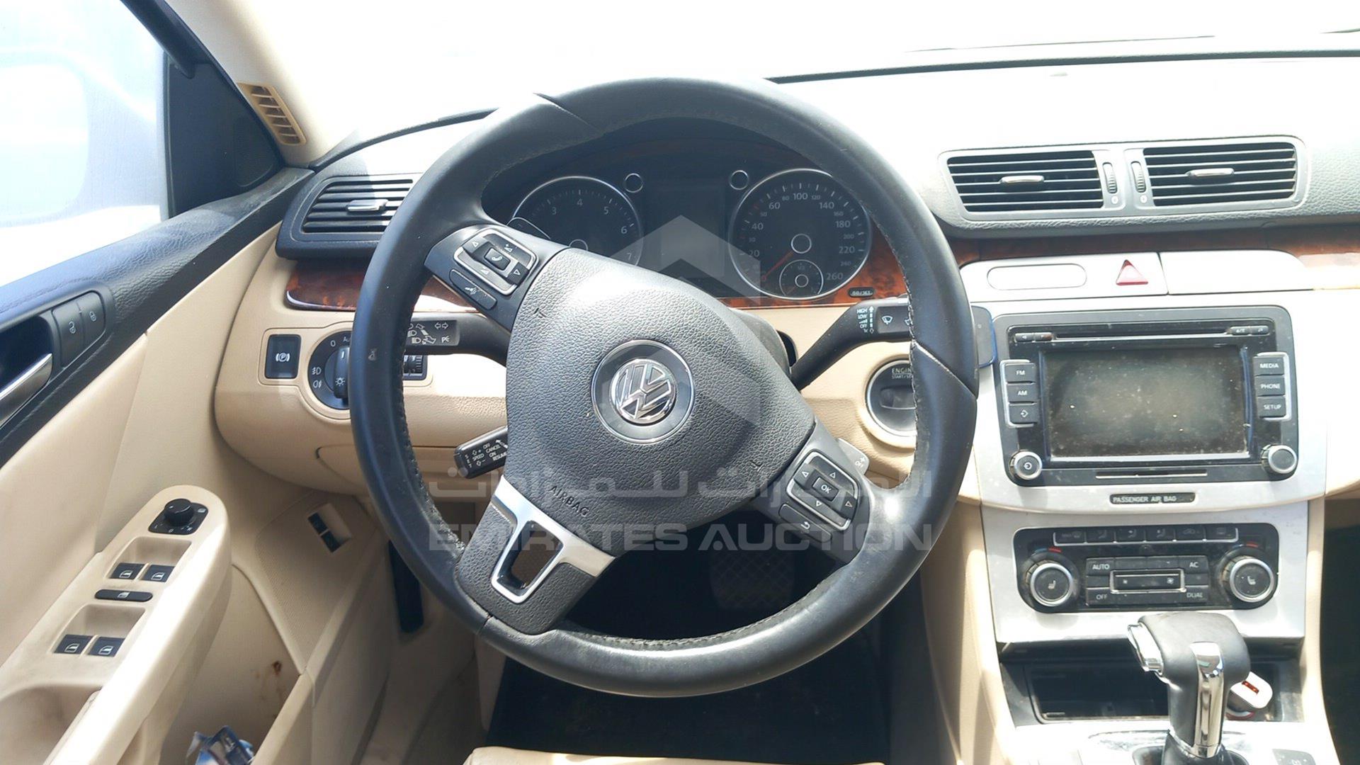 2011 VOLKSWAGEN PASSAT VIN: WVWBP13C1BP001328