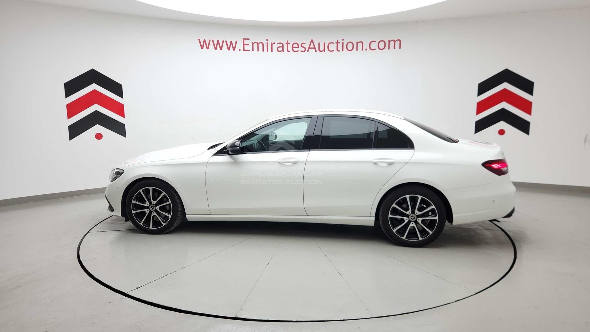 2022 MERCEDES E220 D VIN: W1K2130041B007348