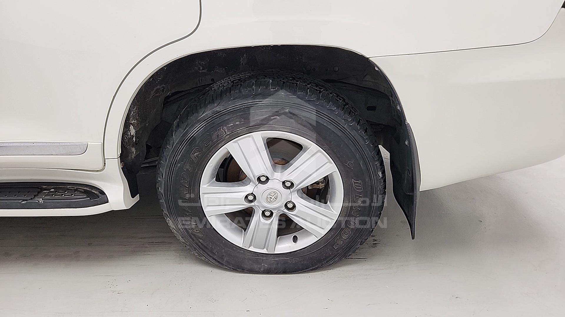 2011 TOYOTA LAND CRUISER VIN: JTMHU09J1B5054464
