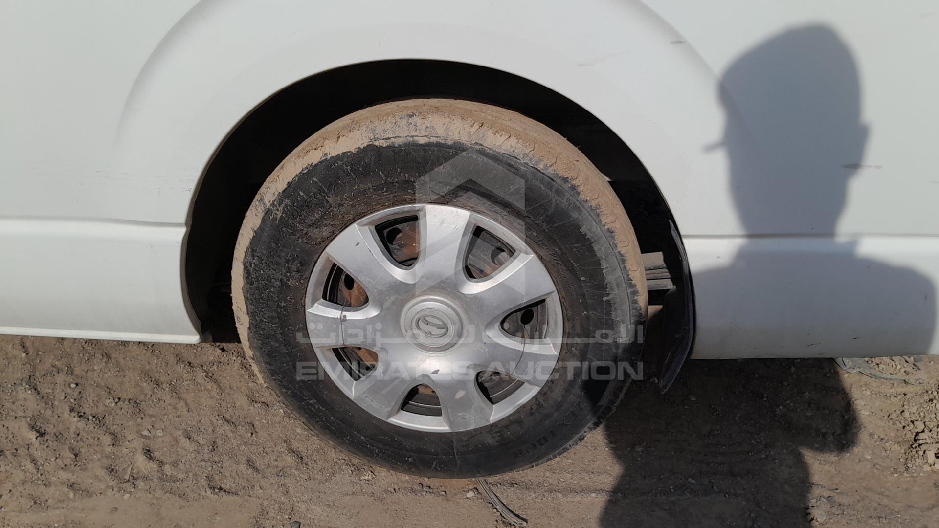 2010 TOYOTA HIACE VIN: JTGJX02P2A0029093
