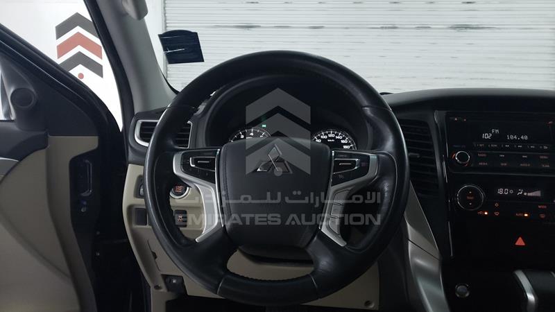 MMEMC21XXHH004146 Auction: EmiratesAuction Lot: 406724 MMEMC21XXHH004146 Mitsubishi Montero 2017 BLUE Photo 13