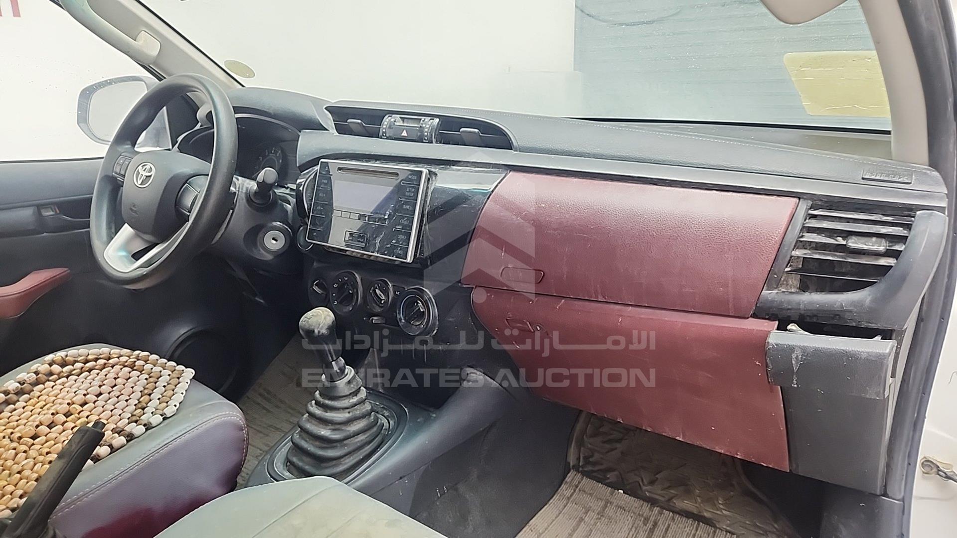 2016 TOYOTA HILUX VIN: MR0DX6CD4G0201541