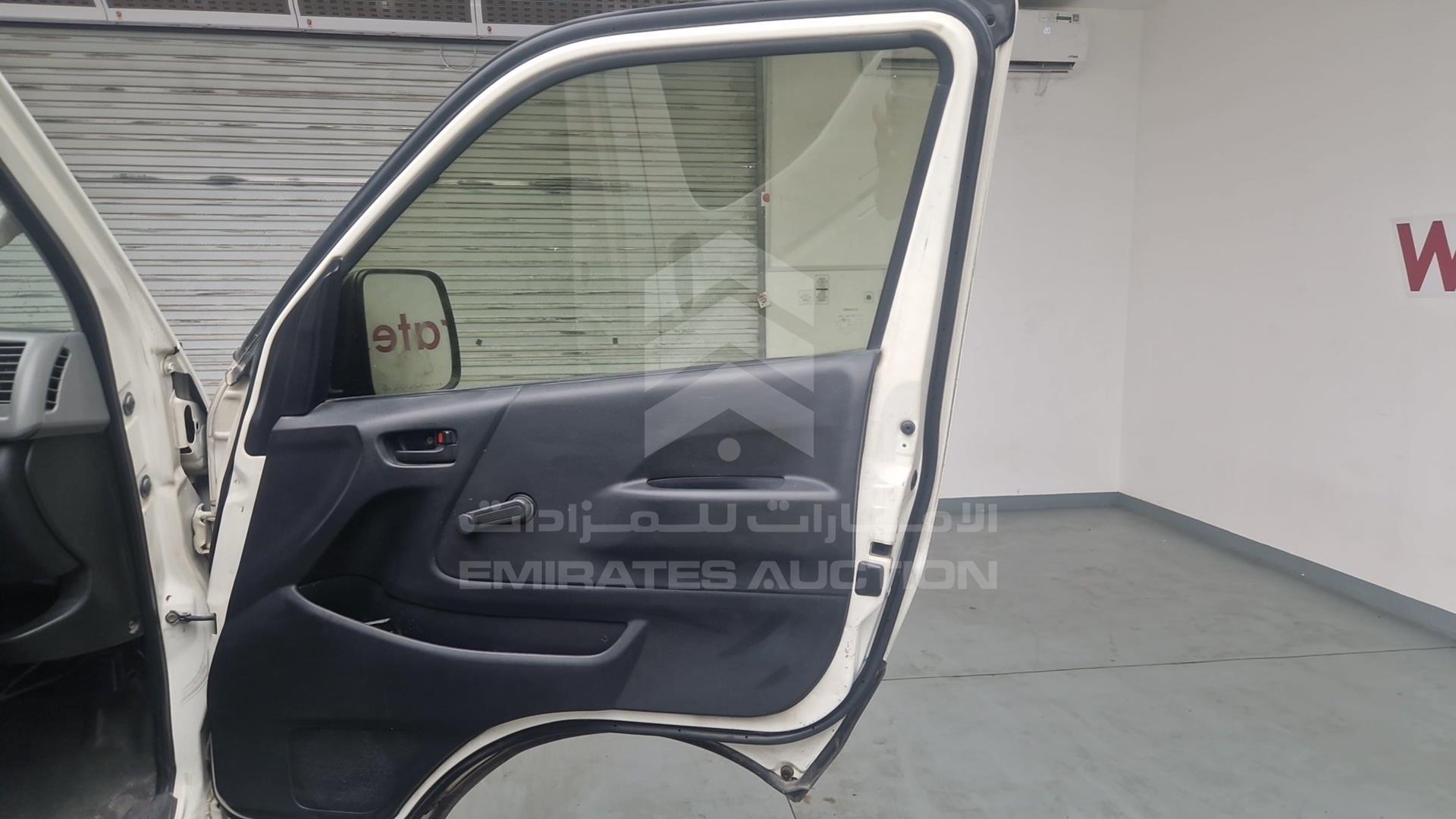 2008 TOYOTA HIACE VIN: JTGJX02P583002012