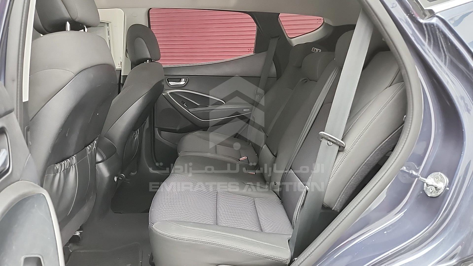 2016 HYUNDAI SANTA FE VIN: KMHST81C2GU488227