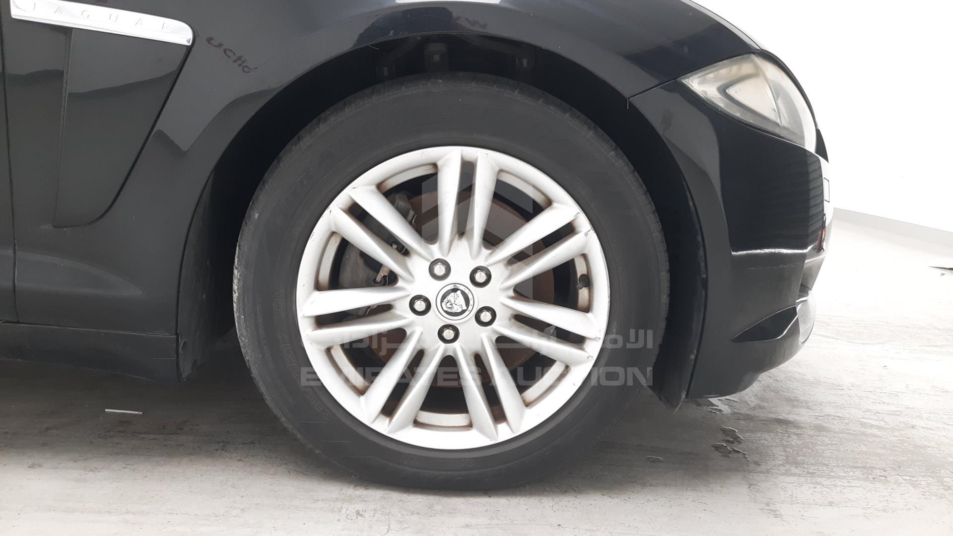 2013 JAGUAR XF VIN: SAJAA05N8DPU00277