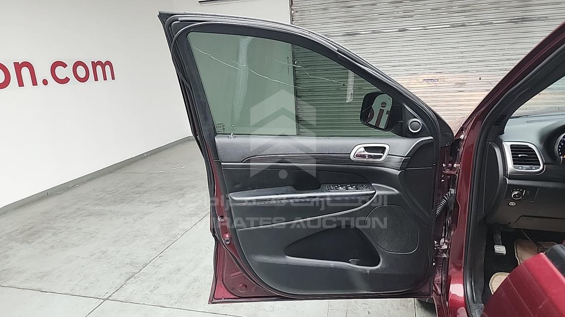2019 Jeep Grand Cherokee — Front Left Door — Photo 10