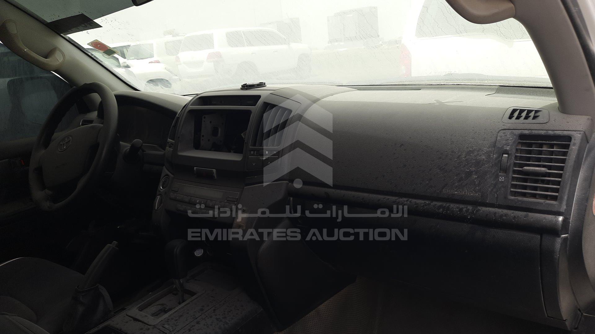 2011 TOYOTA LAND CRUISER VIN: JTMDU09J8B4034801