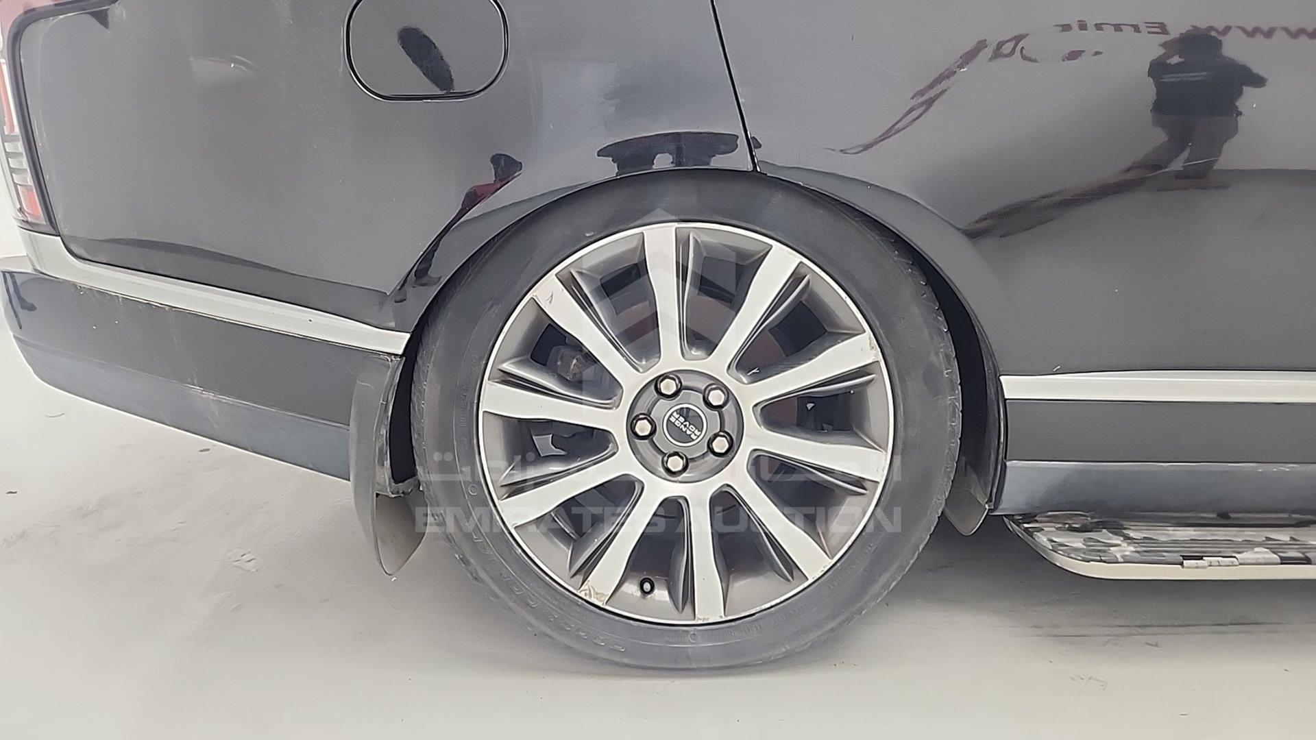 2014 RANGE ROVER VOGUE VIN: SALGA2DF5EA126158