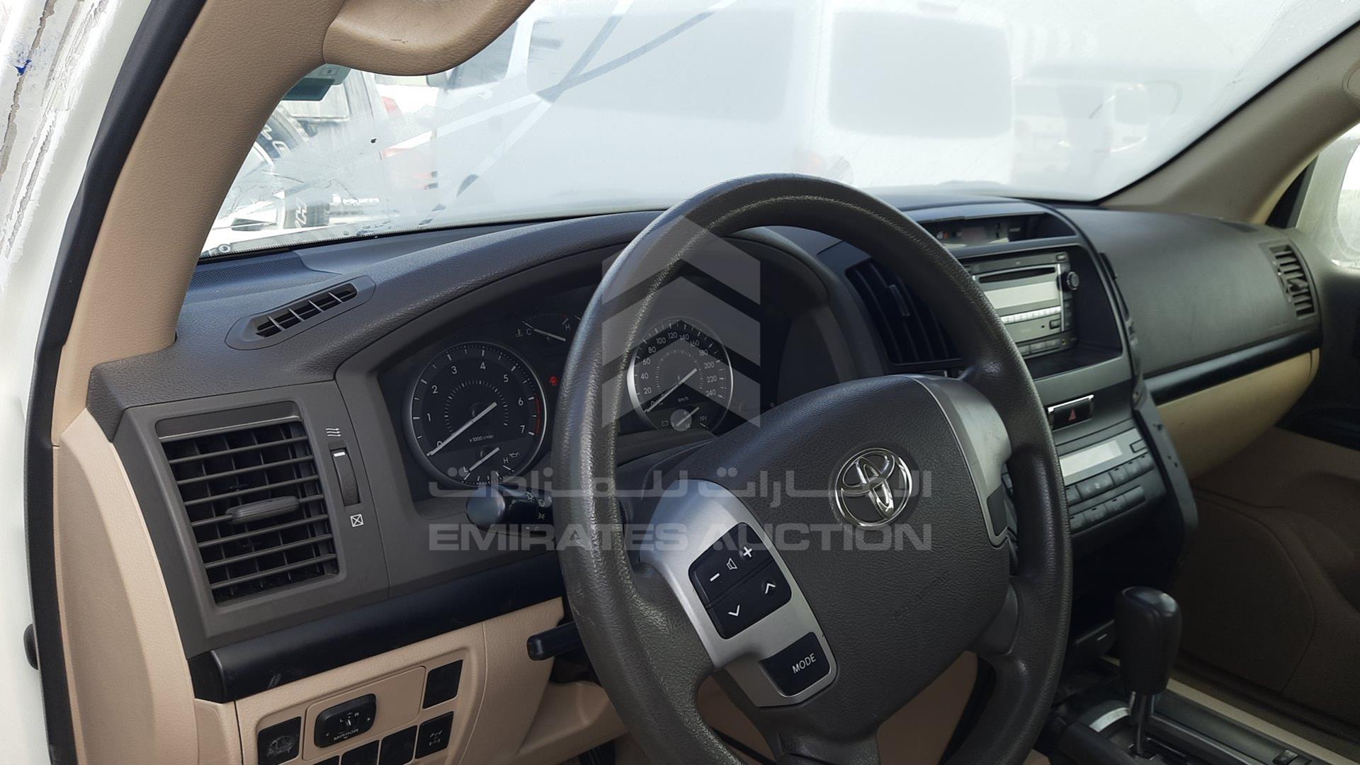 2014 TOYOTA LAND CRUISER VIN: JTMDU09J1E5082705