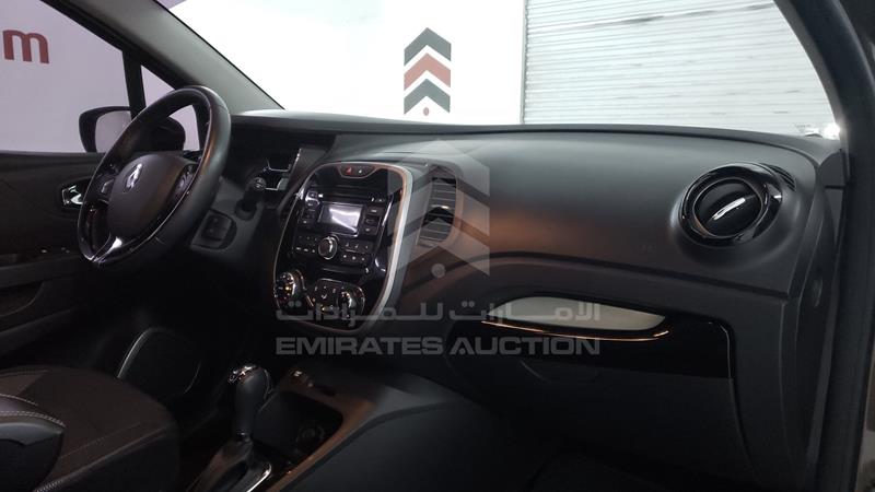 VF12RRHE8GW548059 Auction: EmiratesAuction Lot: 413690 VF12RRHE8GW548059 Renault Captur 2016 BROWN Photo 25