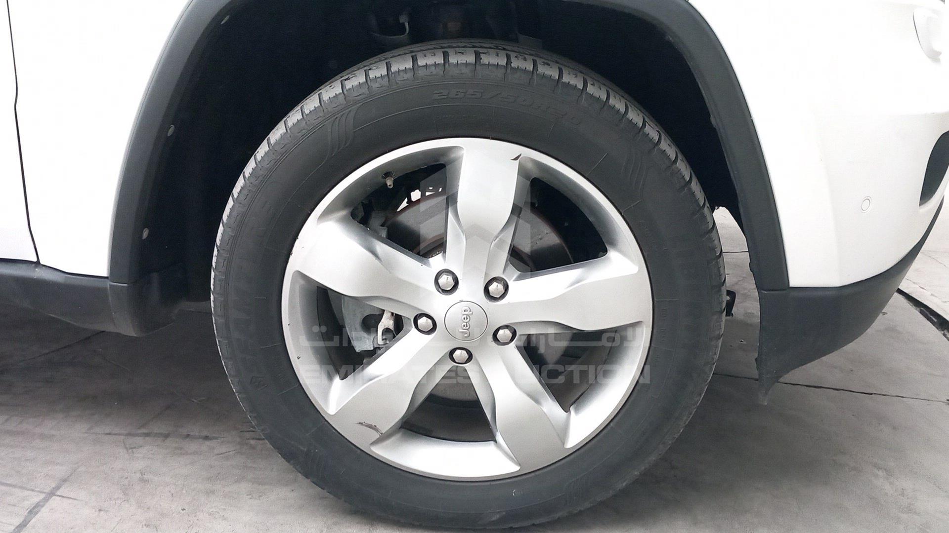 2013 JEEP GRAND CHEROKEE VIN: 1C4RJFBT6DC586576