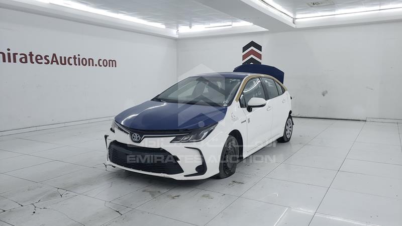 RKLBA0BE3L1000705 Auction: EmiratesAuction Lot: 405563 RKLBA0BE3L1000705 Toyota Corolla 2020 WHITE Photo 4